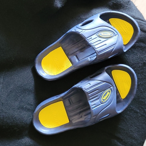 3 for$30  Comfy navy blue/yellow accents unisex sandals - Picture 2 of 4